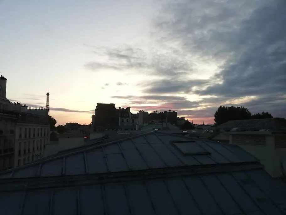 View Eiffel Tower *