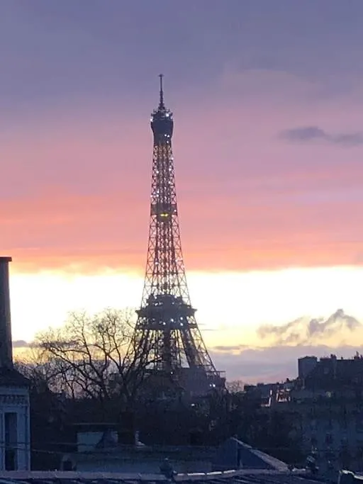 View Eiffel Tower Apartment Paris